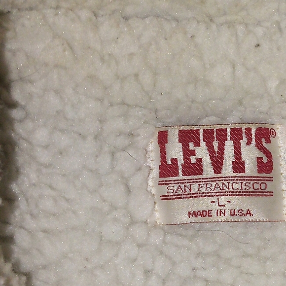 Vintage Levi's Blue Denim Jacket with Sherpa Lining - Picture 2 of 10